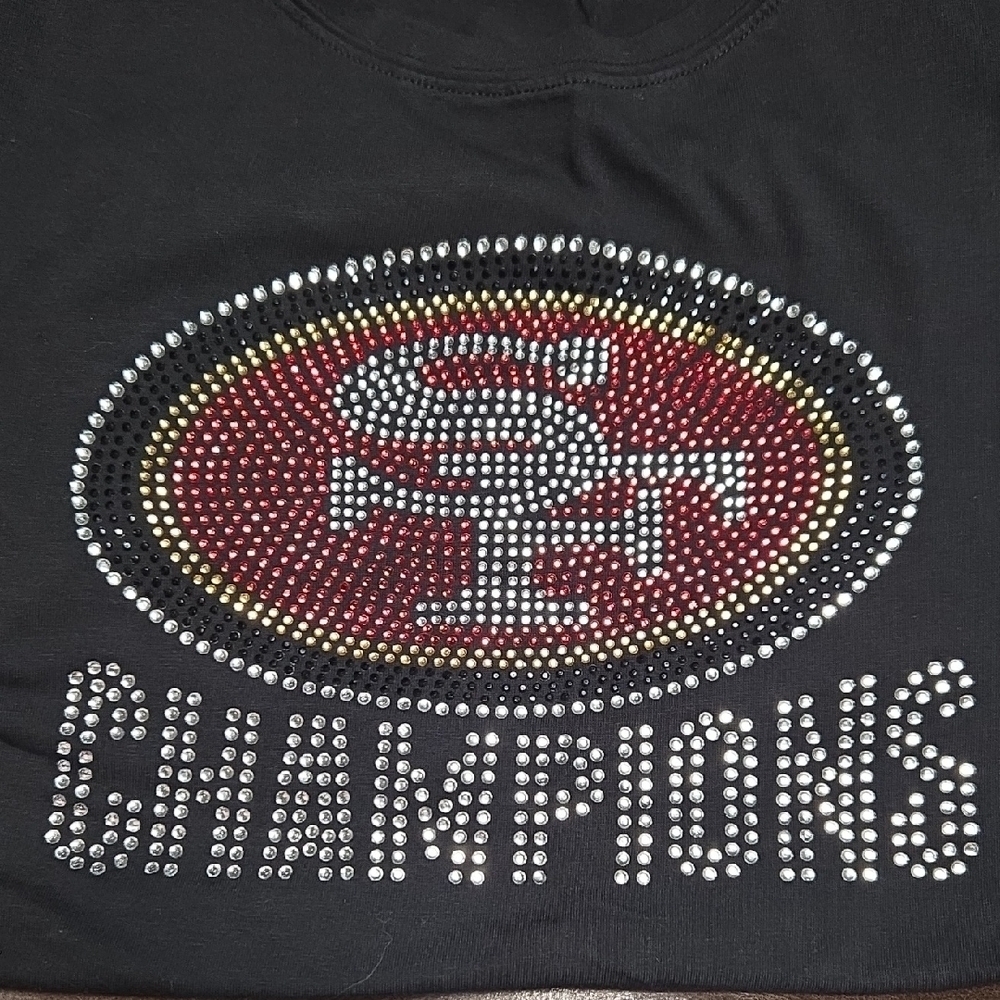 Women's Black Graphic Tee - Picture 4 of 4